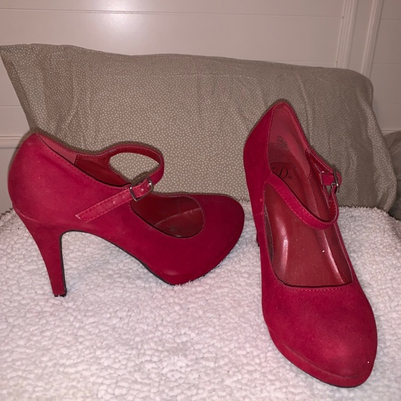 ⭐️Ruby Red Hells⭐️ - Picture 4 of 8